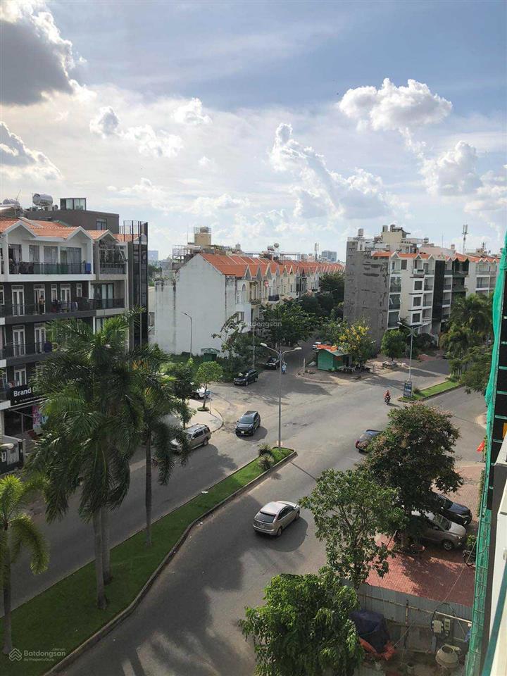 Nhà sổ hồng diện tích 150m2 có thang máy giá 49,5 tỷ thương lượng
