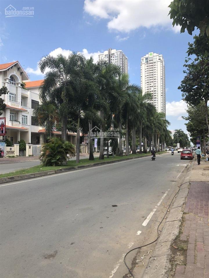 Chính chủ cần bán gấp lô 10m x 20m giá 195tr/m2. kdc him lam kênh tẻ,  0938 294 ***