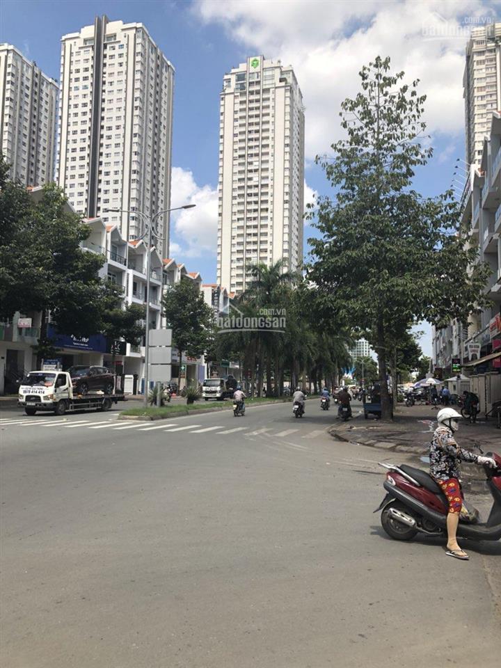Chính chủ cần bán gấp lô 10m x 20m giá 195tr/m2. kdc him lam kênh tẻ,  0938 294 ***