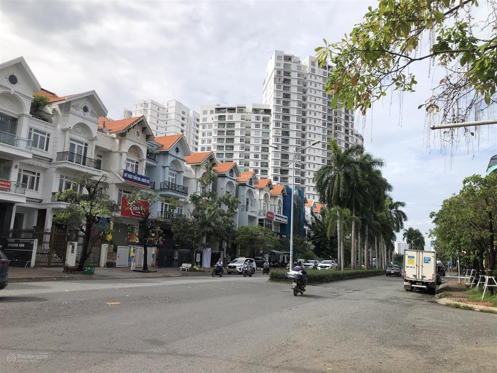 Bán nhà vị trí đẹp trên trục nguyễn thị thập him lam, giá 42 tỷ