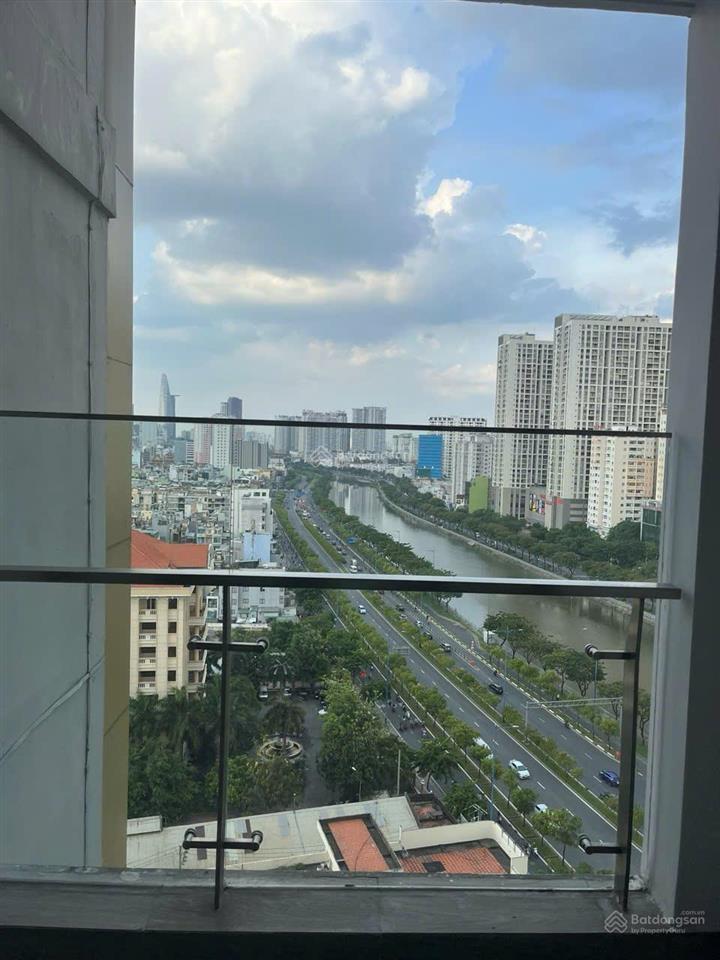 Chính chủ bán cắt lỗ giá 9.3 tỉ căn 3pn d1mension full nội thất, view đẹp