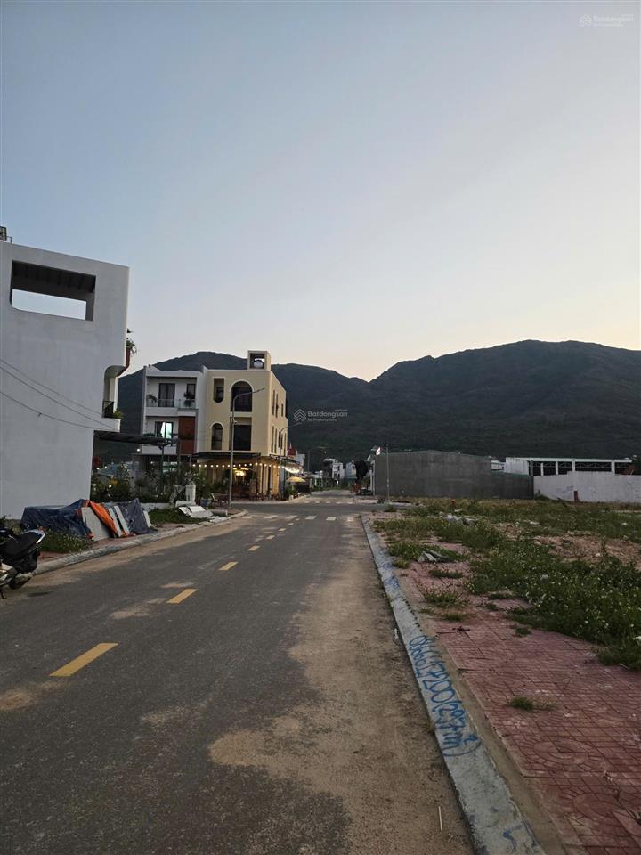 Bán lô biệt thự góc 2 mặt tiền, cách biển quy nhơn, khu du lịch hàn mặc tử 5km