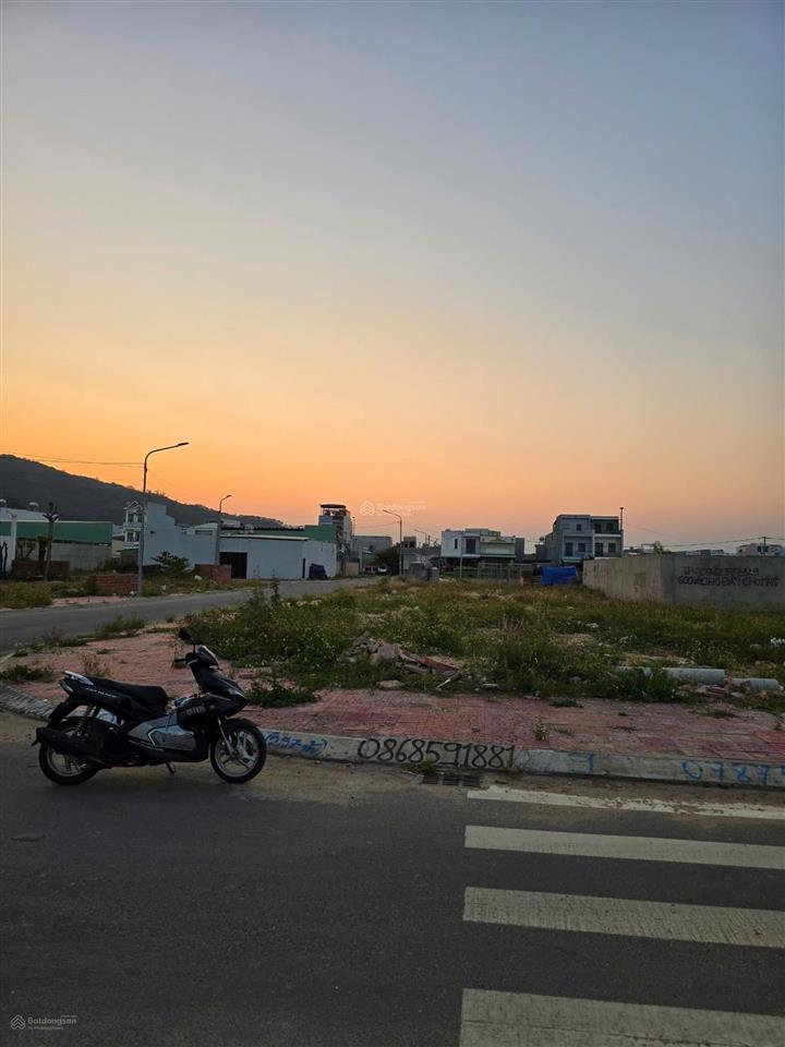 Bán lô biệt thự góc 2 mặt tiền, cách biển quy nhơn, khu du lịch hàn mặc tử 5km