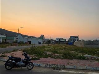 Bán lô biệt thự góc 2 mặt tiền, cách biển quy nhơn, khu du lịch hàn mặc tử 5km