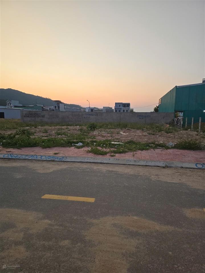 Bán lô biệt thự góc 2 mặt tiền, cách biển quy nhơn, khu du lịch hàn mặc tử 5km