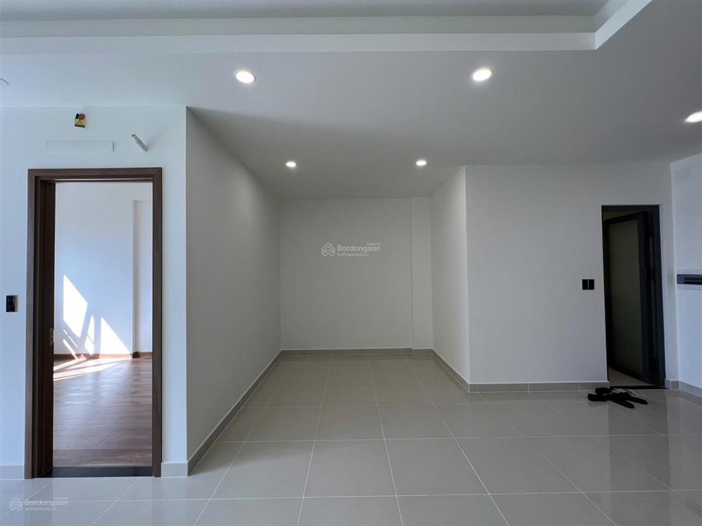 Cho thuê nhanh q7 riverside đào trí, căn 1pn trống chỉ 8,5 triệu.  0906 361 ***