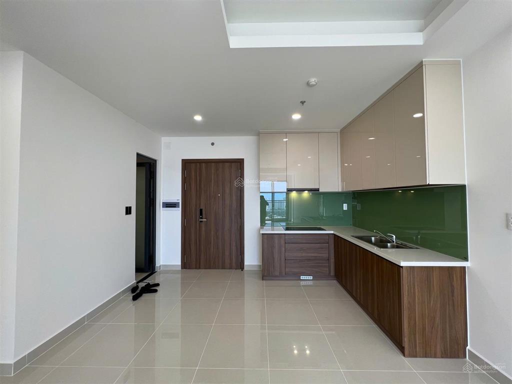 Cho thuê nhanh q7 riverside đào trí, căn 1pn trống chỉ 8,5 triệu.  0906 361 ***