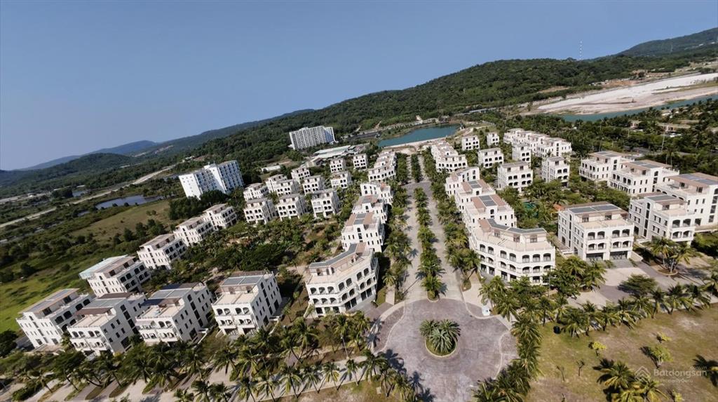 Chỉ 11.1 tỷ sở hữu biệt thự cao cấp palm garden (bim group) (cắt lỗ 4 tỷ) 286m2 đất thổ cư