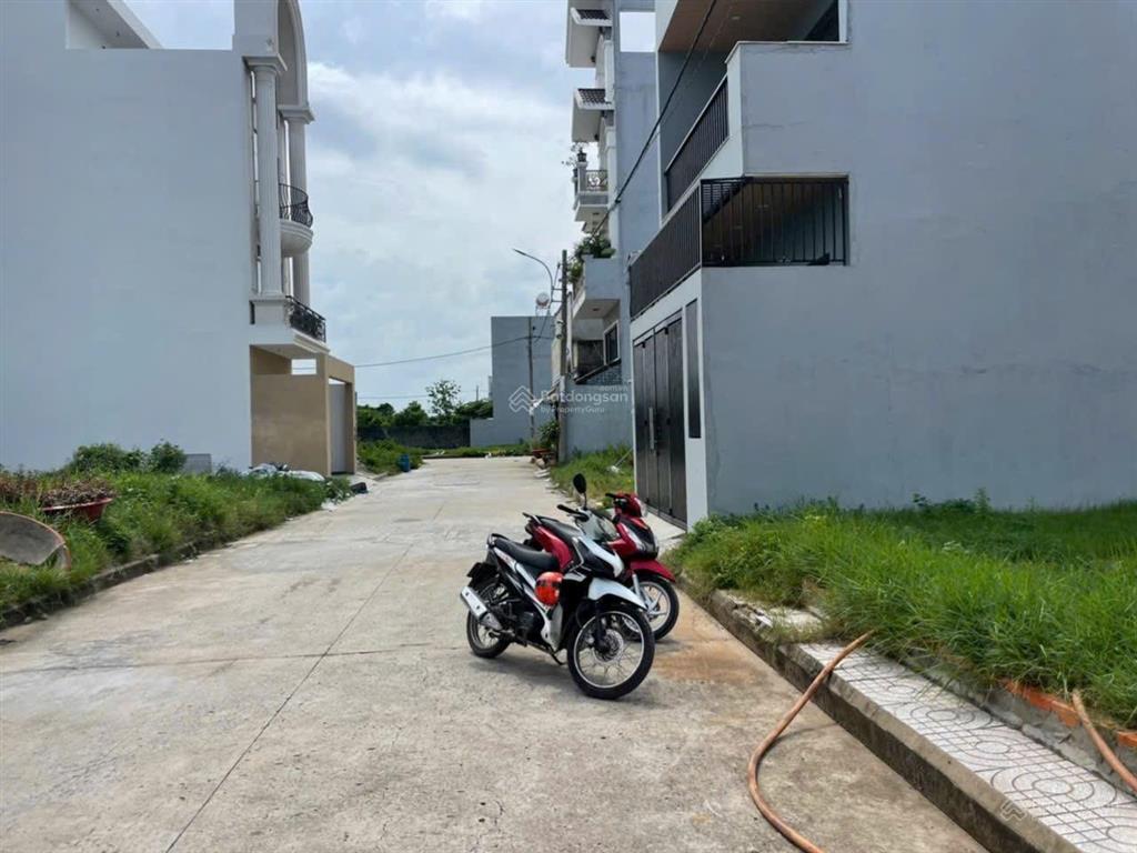 Chủ gửi bán đất tại vĩnh lộc b bình chánh, dt 5x19m công nhận đủ 93,5m2