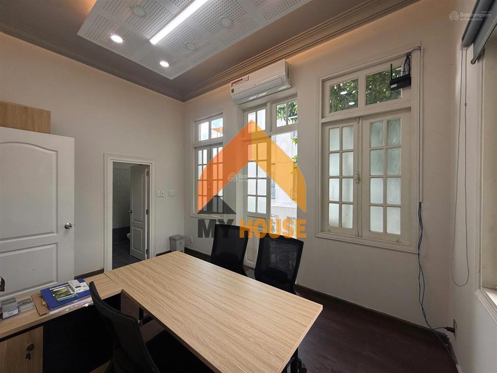Sang nhượng mặt bằng lầu 1 trong căn biệt thự đường ngô quang huy giá 32 triệu