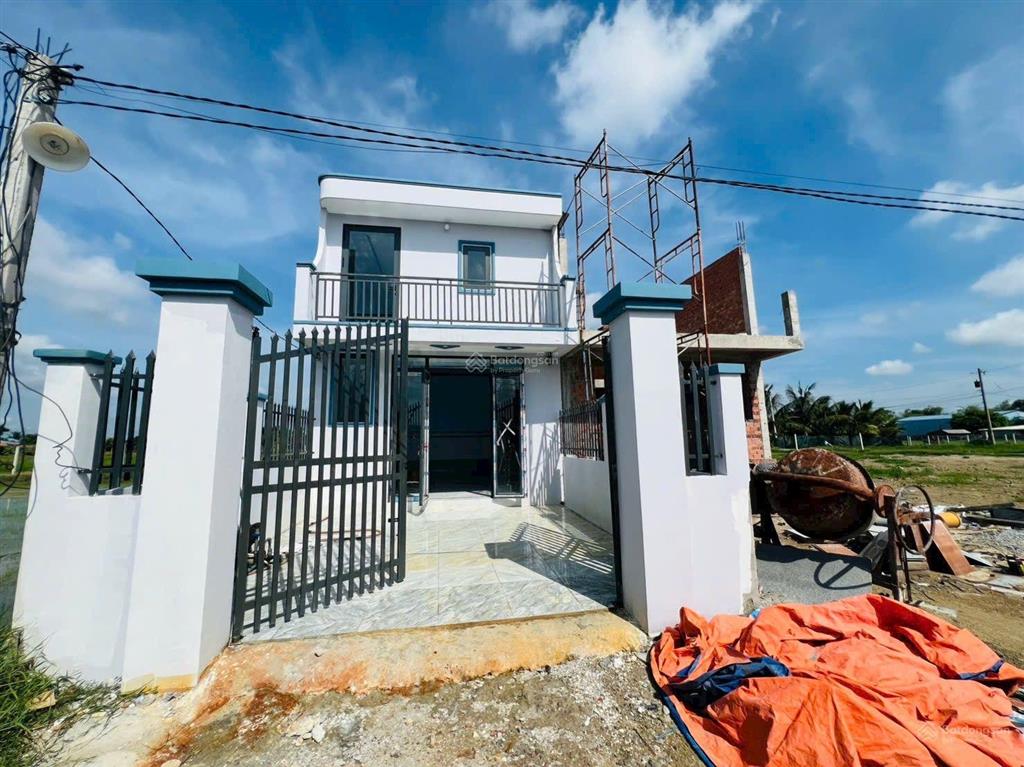133m2 nhà lửng lầu đúc cách cầu lớn sài gòn 8km giá 1 tỷ 790