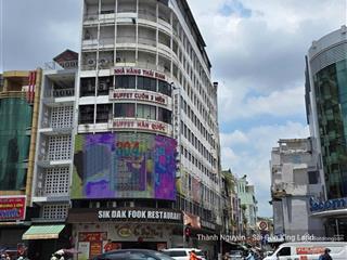 Góc 2 mặt tiền trần hưng đạo q5 ngang 10m  diện tích lớn hơn 300m², dòng tiền 30.000$/tháng