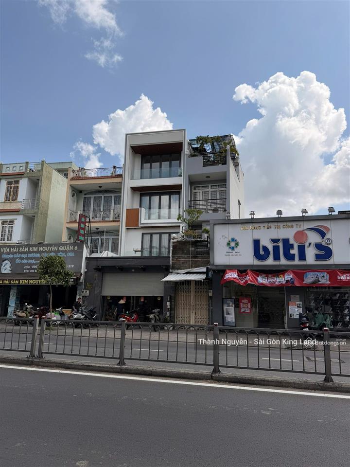 Mặt tiền bà hom, p13, quận 6 nhà mới, vị trí kinh doanh cực đẹp ngang 4,7m xây 4 tầng mới
