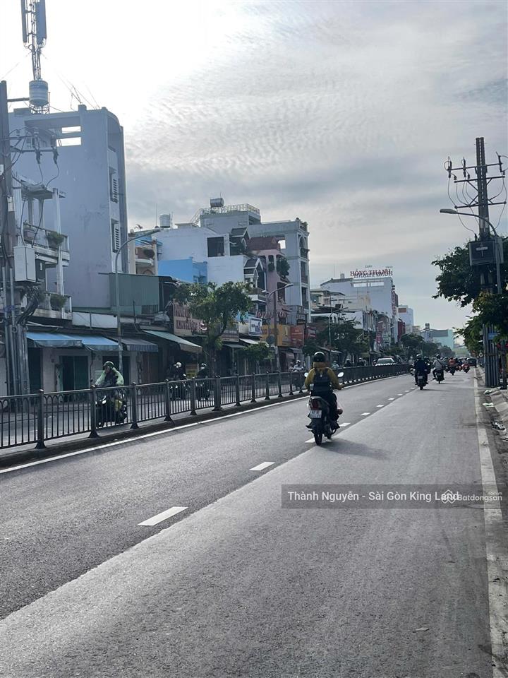 Mặt tiền bà hom, p13, quận 6 nhà mới, vị trí kinh doanh cực đẹp ngang 4,7m xây 4 tầng mới