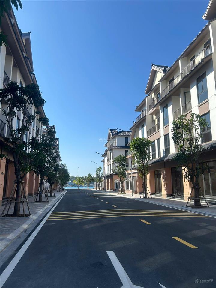 Bán nhà phố liền kề vinhomes pearl bay nha trang 4 tầng, 220m2, giá 10,3 tỷ