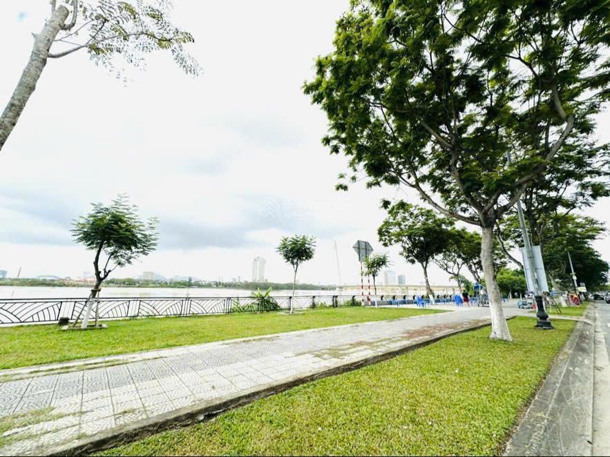 Hiếm có cặp đất 200m2 ven sông hàn  đường chương dương  (mt 10m)  giá hơn 20 tỷ