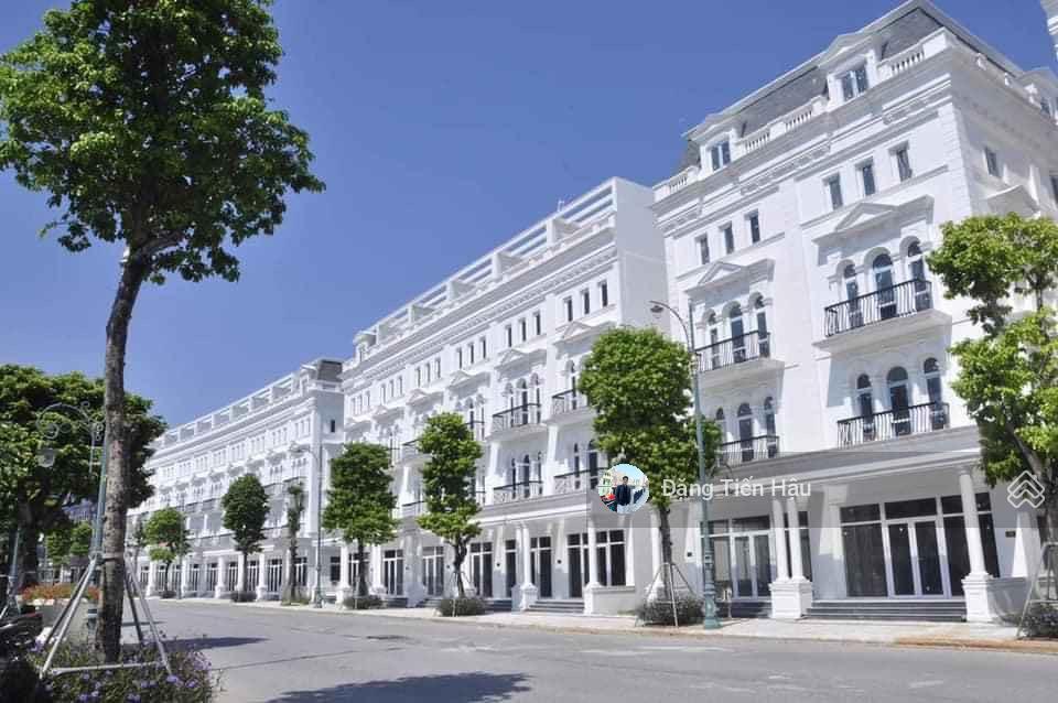 Chính chủ  bán căn góc l1.163 đường 30m view hồ yên sở, dt 193.6m2 tặng thêm 1000m2 sân trước nhà
