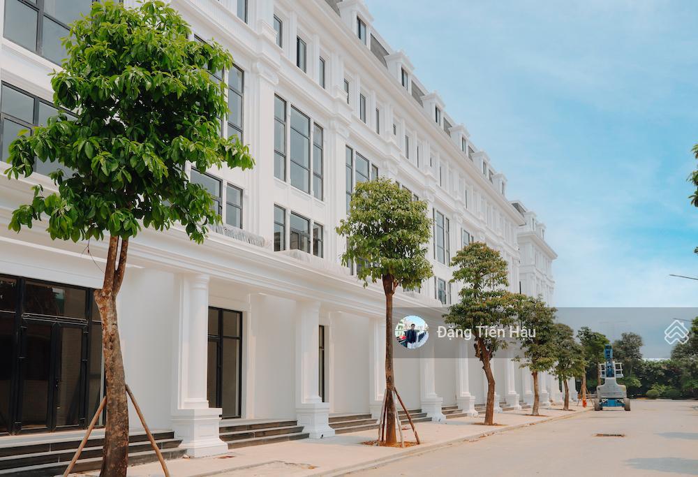 Chính chủ  bán căn louis city ngay đầu cổng vào dự án. giá rẻ nhất khu 30 tỷ