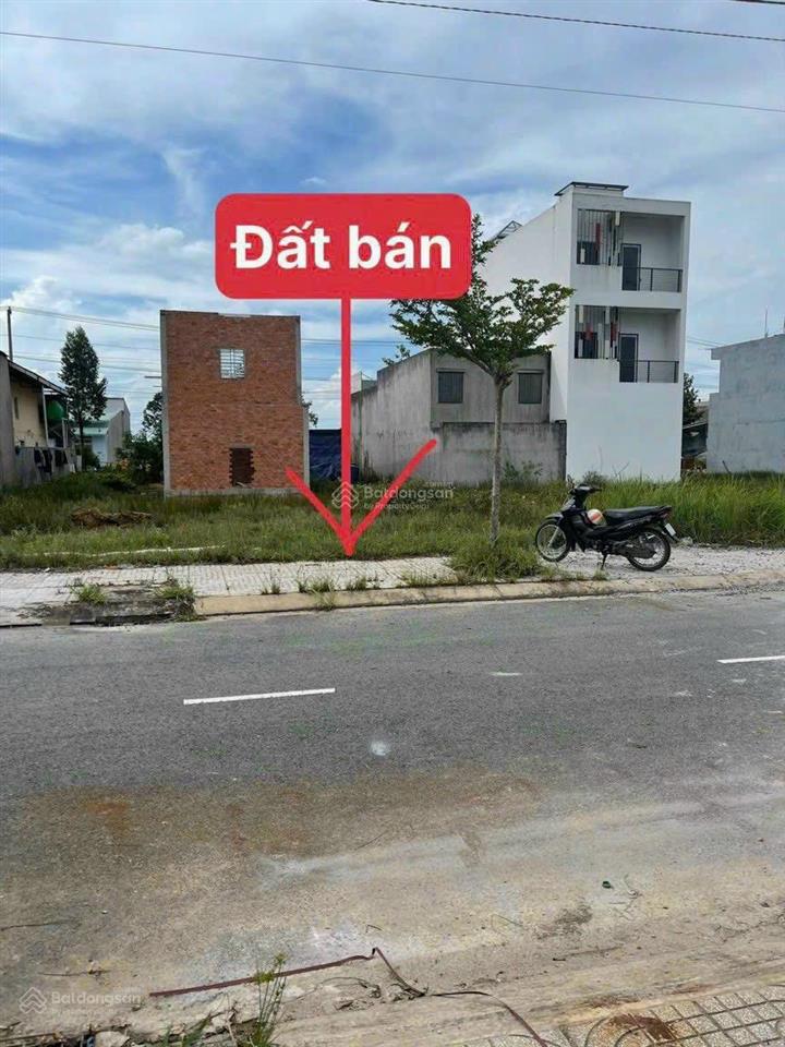 Cần tiền bán gấp lô đất đường 12m giá 550 triệu ngay kcn đức hoà 3 dt 5x16m