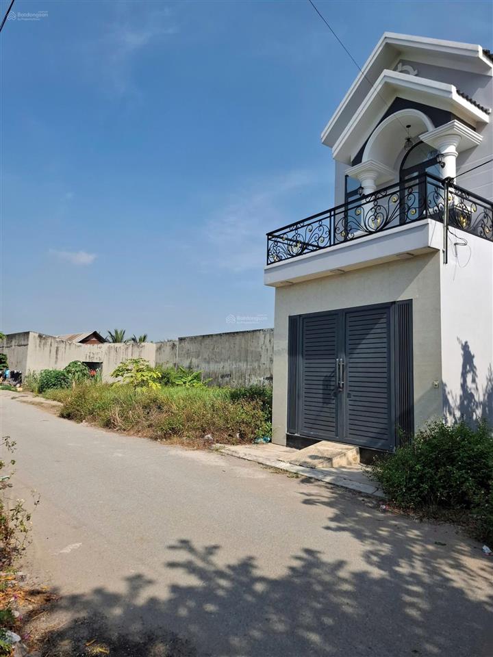Bán lô 4.5x15m (67.5m2)  100% thổ cư. đường nhựa trước nhà 8.5m. từ tỉnh lộ 10  vào 400m