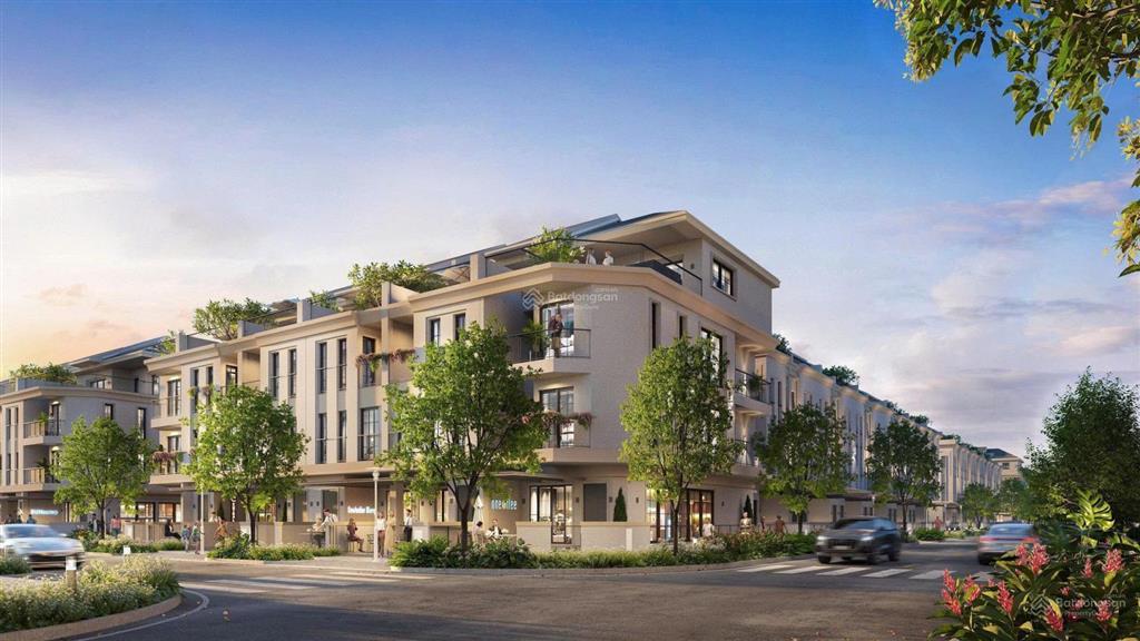 Nhà phố 1 trệt 2 lầu 1 tum khu compoud chuẩn resort đầu tiên tại phú mỹ.sổ đã có sẵn.trả góp 3 năm.