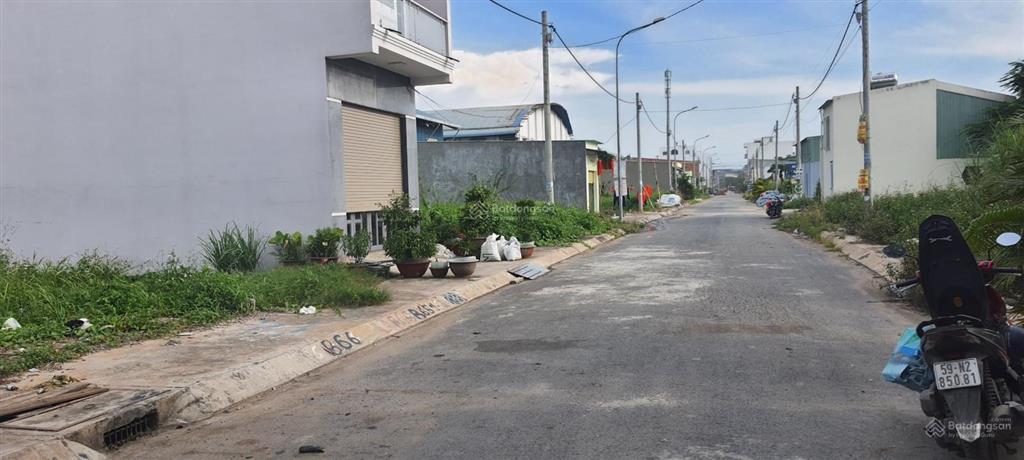 Bán 4x15.1m (60.4m2) giá 1.5 tỷ đường nhựa 10m. phù hợp mua ở. cách cầu xáng bình chánh 1km. sổ sẵn