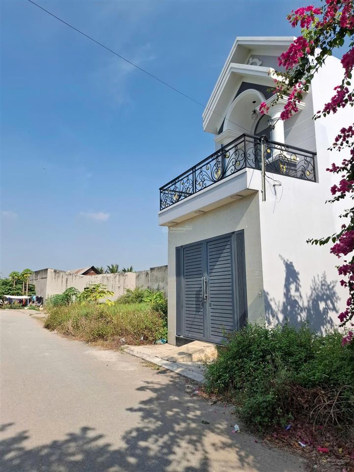 Bán lô 4.5x18.5m (84m2 thổ cư), 1 sẹc tỉnh lộ 10  đường nhựa 8.5m. sổ sẵn. công chứng ngay