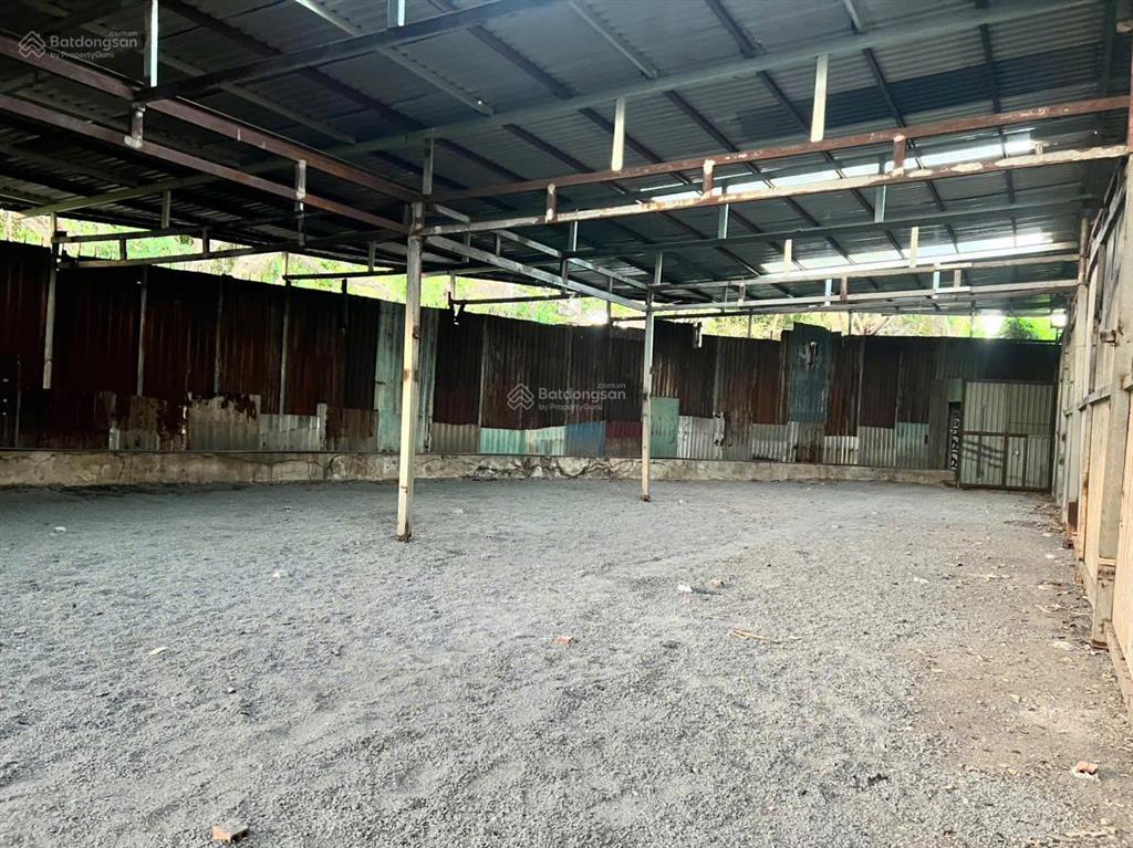 Cho thuê kho xưởng sửa mới, dt 300m2 đường số 11, phường trường thọ, thành phố thủ đức giá 20tr