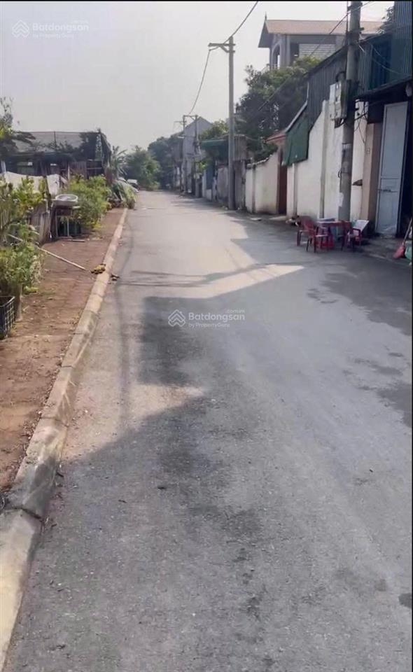 75m2 dương hà phù đổngmặt đườg chân đê oto tránhmt5mcó vỉa hègần đườg sắp mởsát trườg tiểu học