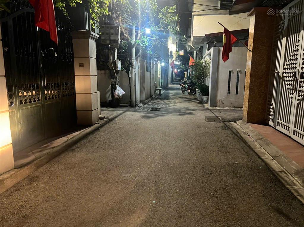 2 mặt tiền oto tránh72m2 yên viên phù đổng mớisẵn 1t ở/cho thuêgần chợ/trường0965 901 ***