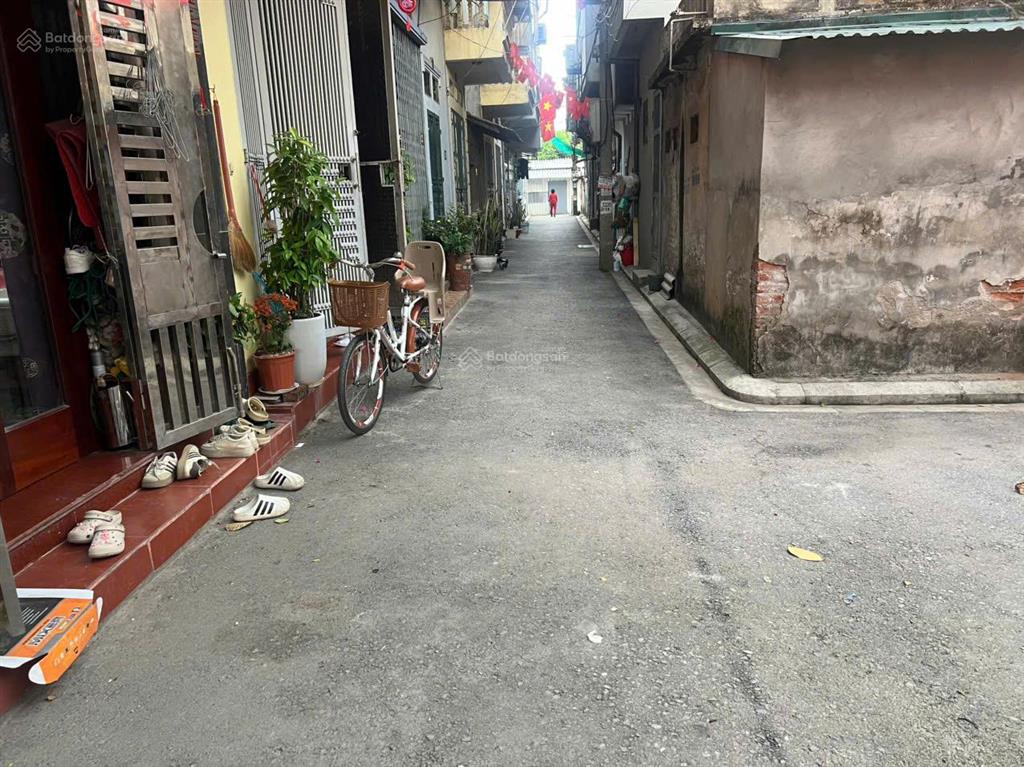 60m2 sẵn nhà 1t cống thôn yên viên phù đổng, 3 mặt tiền đường oto tránh, gần chợ/trường/nhà văn hoá