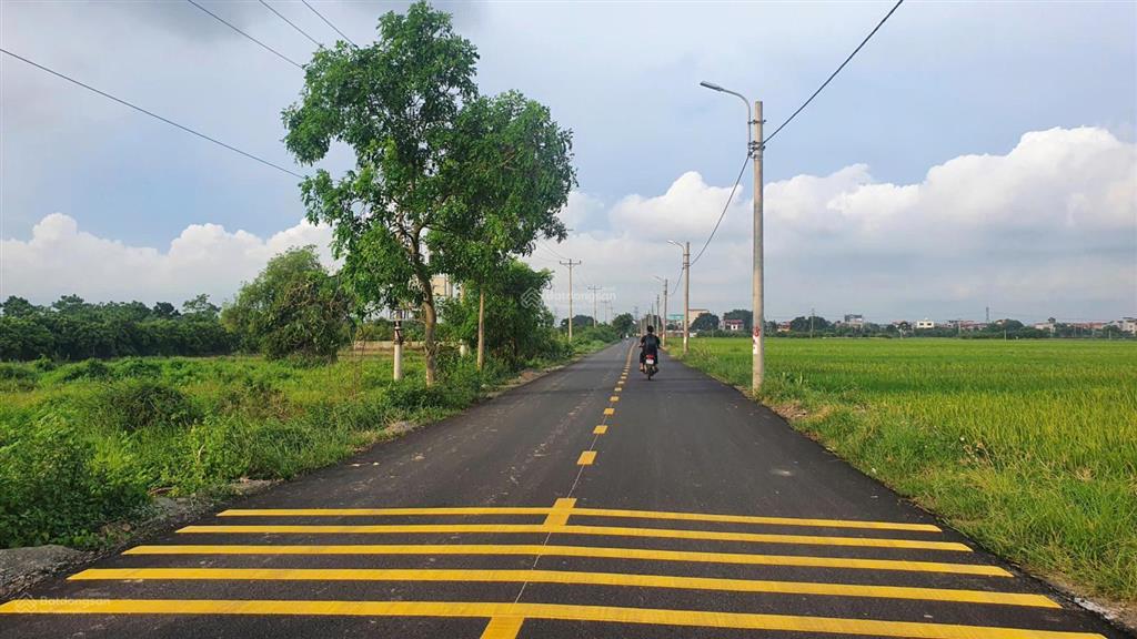 Cực gần vin5xtr/m2111m2 lô góc yên thường phù đổng đường thôg otomt6m nở hậu50m ra đường lớn