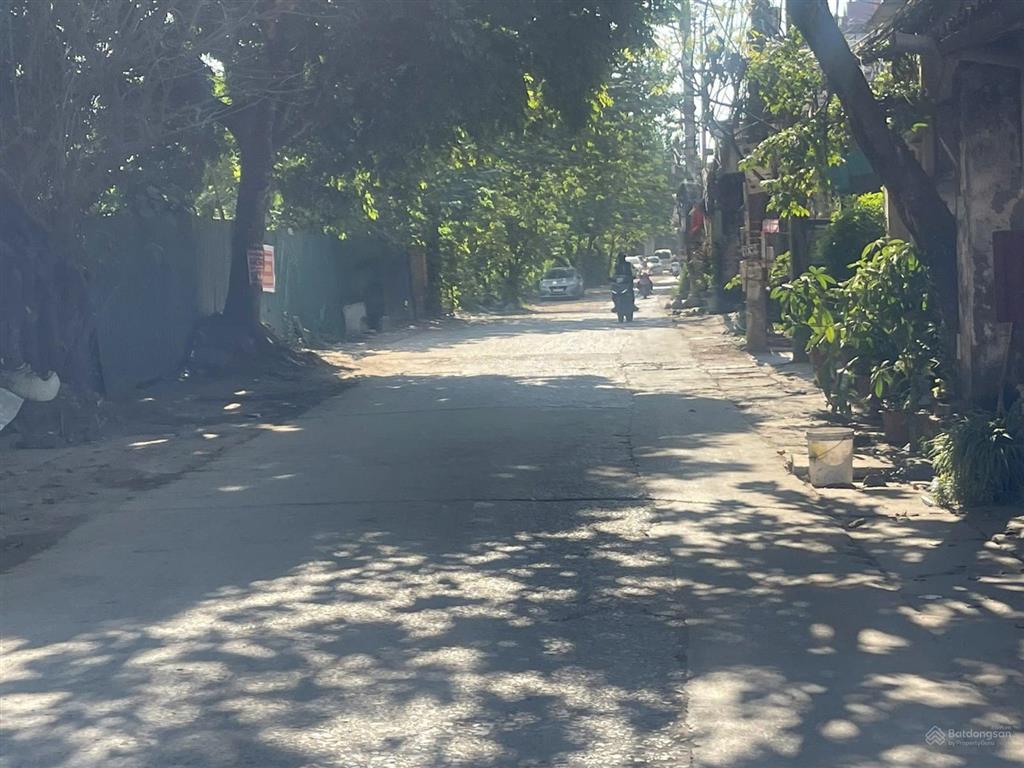 106m2 mt11msát mặt phố 4 làn oto cốg thôn yên viên phù đổggần đặg côg chất30m ra chợ nhất khu