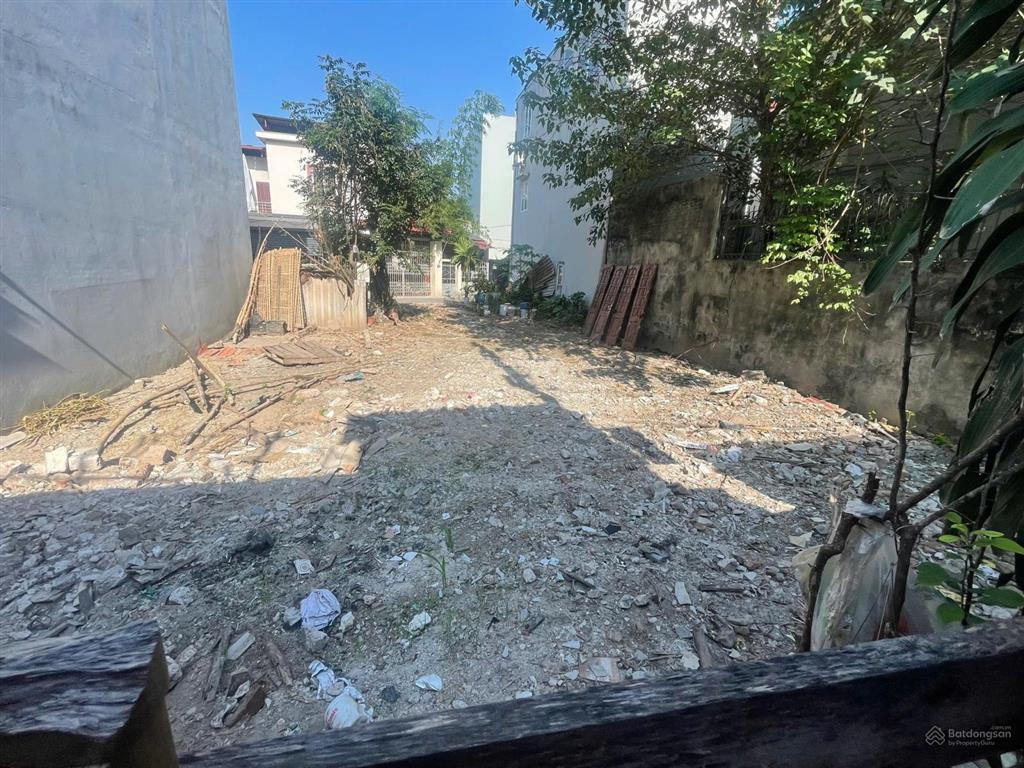 106m2 mt11msát mặt phố 4 làn oto cốg thôn yên viên phù đổggần đặg côg chất30m ra chợ nhất khu