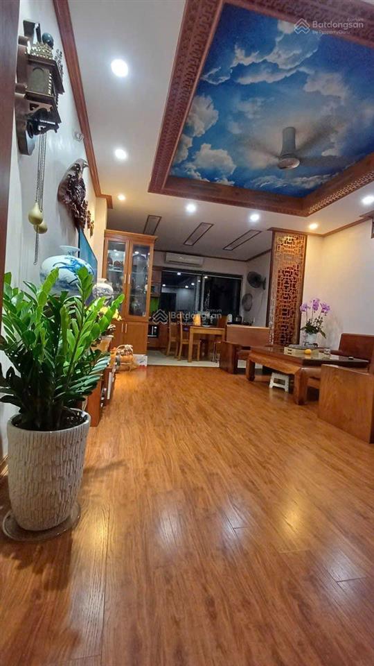 Nhà 4t 85m2trung tâm thị trấn yên viên phù đổng mớimt6m đườg thôg oto tránh10m ra chợ lớn