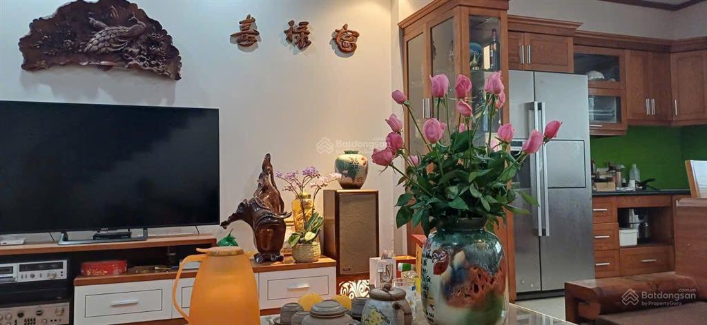 Nhà 4t 85m2trung tâm thị trấn yên viên phù đổng mớimt6m đườg thôg oto tránh10m ra chợ lớn