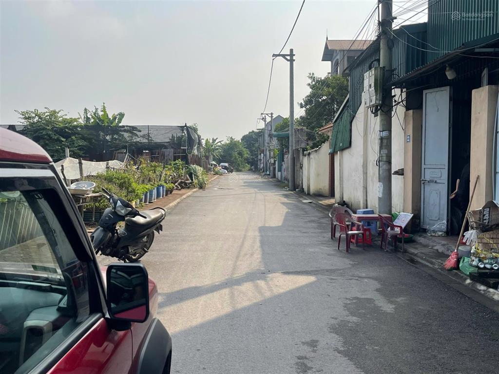 75m2 dương hà phù đổngmặt đườg chân đê oto tránhmt5mcó vỉa hègần đườg sắp mởsát trườg tiểu học