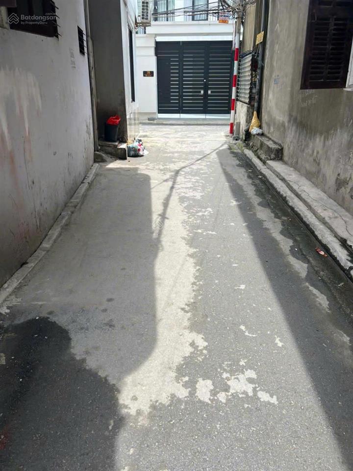 Nhà 3t 96m2 trung tâm thị trấn yên viên phù đổng mới mt 5m, oto qua nhà, gần chợ/trường/nhà văn hoá