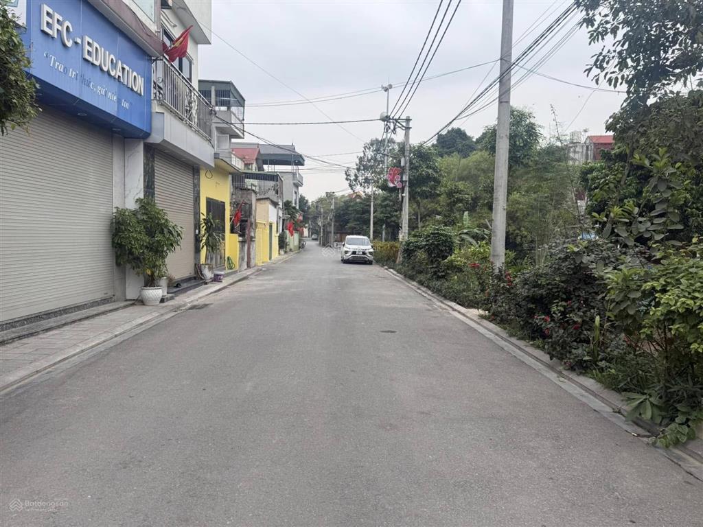4.x tỷ 60m2 yên viên phù đổngđường oto thôngsát trục đường lớn chínhvừa tiền dễ mua0965 901 ***