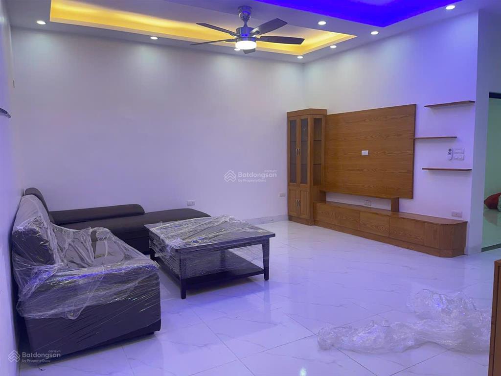 4.x tỷ nhà 3t thị trấn yên viên gia lâmkhu ngõ 622 sau cụm trường các cấpoto thông đặng công chất