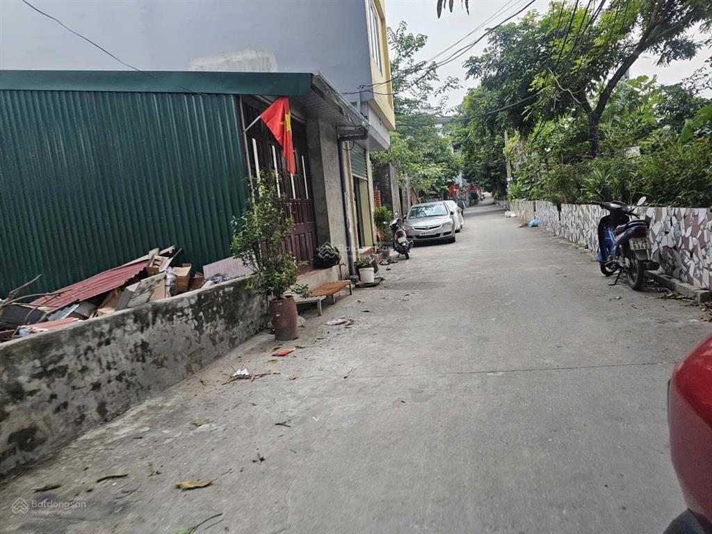 102m2 hà huy tập yên viênmt5.3m2 mặt thoángtrước nhà xe tải tránhsổ nở hậudân cư đông đúc