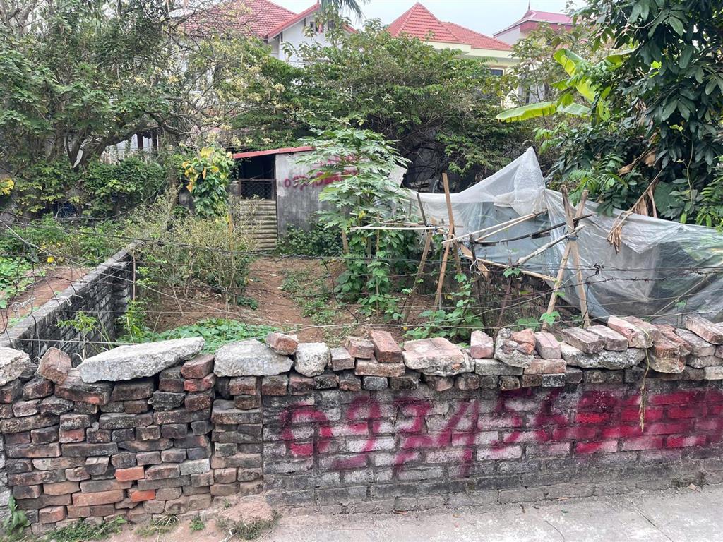 82m2 đất dương hà phù đổng2 mặt ngõ nôg taximt4mpháp lý sạchkhông quy hoạch0965 901 ***