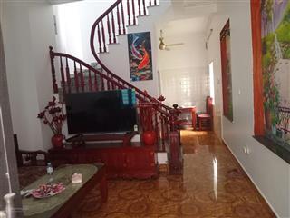 Nhà 4t sẵn ở trung tâm thị trấn yên viên40m2mt4m20m ra mặt giữa phố hà huy tậpsổ nở hậu