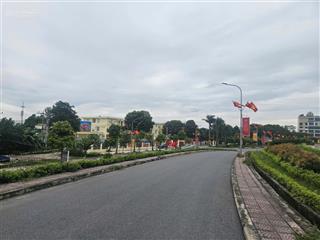 5.x tỷ 70m2 dương hà phù đổng mới trong đêoto vàongõ thông mặt đường chân đêtương lai đường lớn