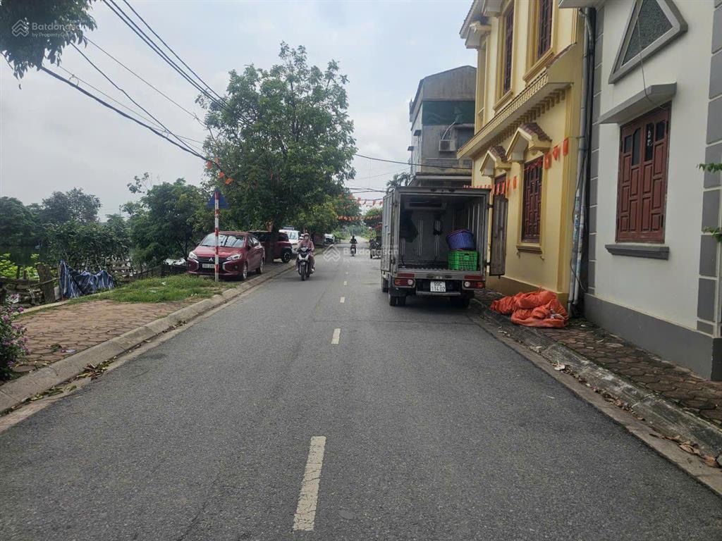 Lô góc yên viên 90m2mt 6moto thông30m ra trục chính oto tránhkết nối đặng công chấtsẵn xưởng