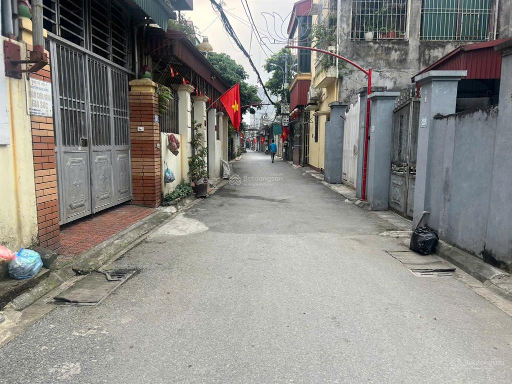 66m2 cống thônvài bước ra phố hà huy tập yên viênmt4.35đường thôg oto tránhgần chợtiện ích az