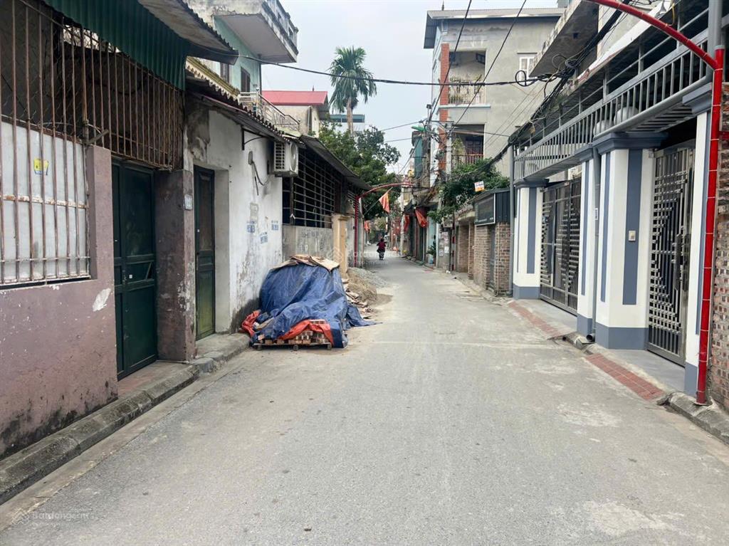 66m2 cống thônvài bước ra phố hà huy tập yên viênmt4.35đường thôg oto tránhgần chợtiện ích az