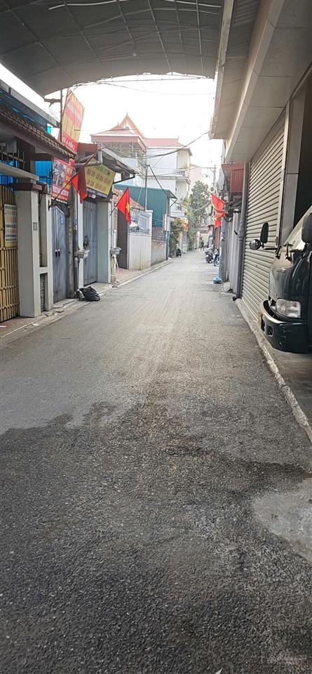 Lô góc nhà 3t 47m2 hà huy tập cống thôn yên viênđường oto tránhgần trường, chợ, quán xá