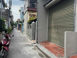 Sẵn c4 cho thuê thu tiền, 65m2 cống thôn yên viên, mt4m, oto thông, nở hậu, gần đường lớn đang mở