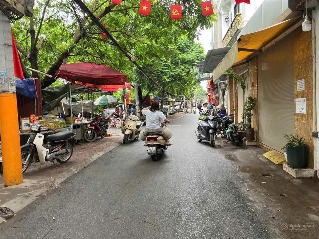 Mặt phố mới hồ sen đặng công chất, nhà 3t mt 4m, ngay ngã 4 chợ, kinh doanh tốt, đã quy hoạch đẹp